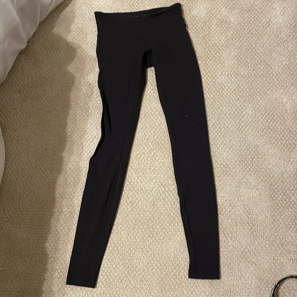 black lulu lemon leggings